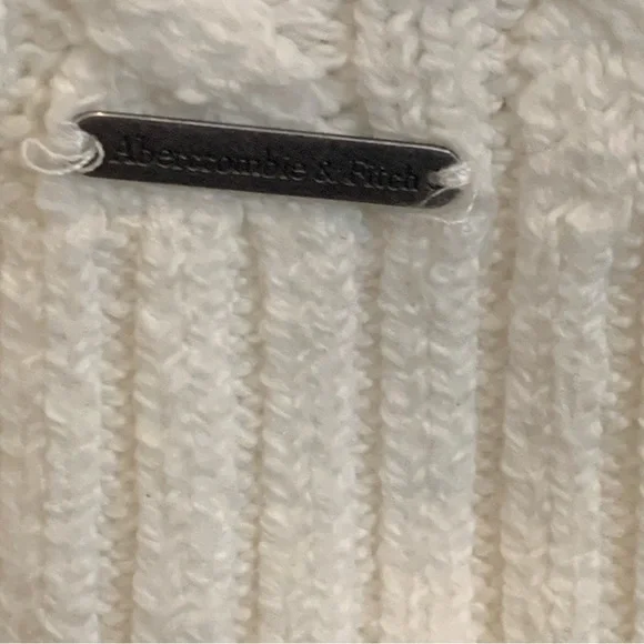 Abercrombie & Fitch Chunky Knit Sweater - Picture 7 of 10